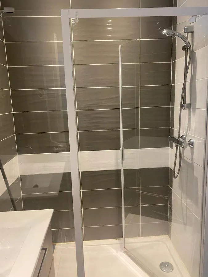 Studio Moderne Proche Cavilam, Centre, Opera, Parcs Apartment Vichy 0*,  France